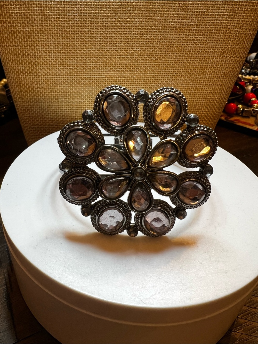 Vintage-Style Crystal Flower Hinge Bracelet in Smoky Gray